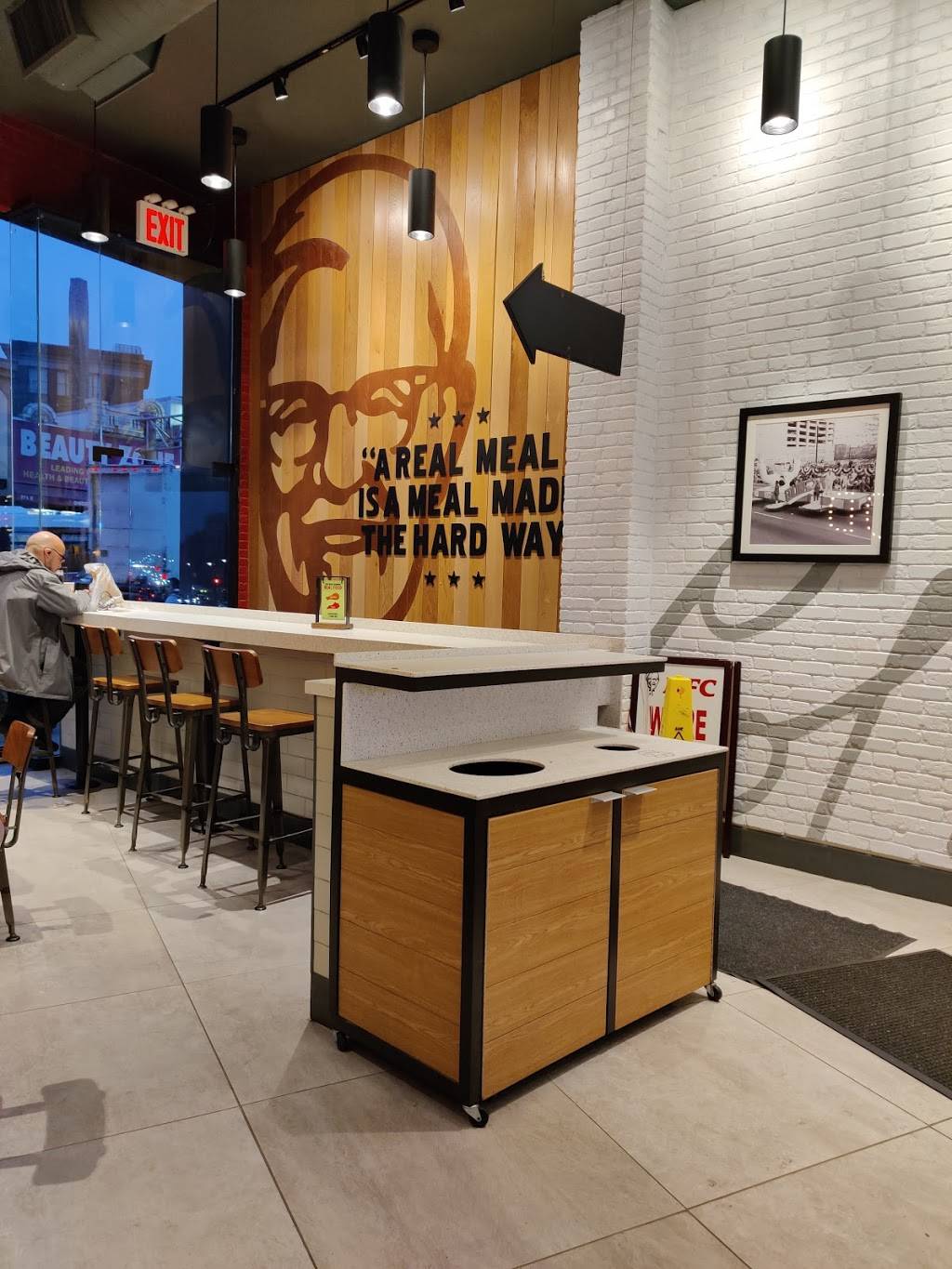 KFC | restaurant | 373 E Fordham Rd, The Bronx, NY 10458, USA | 7182952100 OR +1 718-295-2100