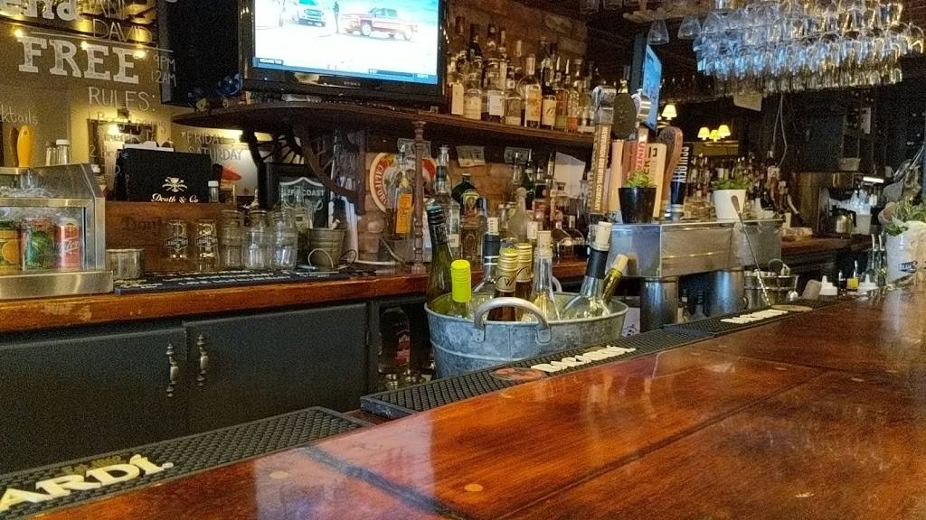 Left Coast Kitchen & Cocktails | restaurant | 1810 Merrick Rd, Merrick, NY 11566, USA | 5168685338 OR +1 516-868-5338