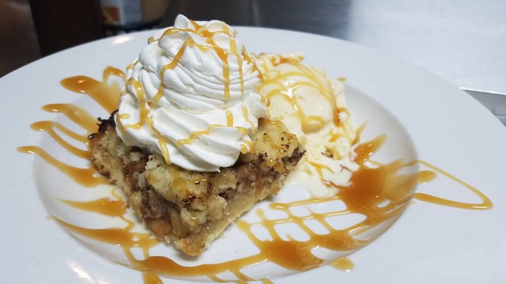 The Landing Bar & Grill | restaurant | 4351 Lynx Paw Trail, Valrico, FL 33596, USA | 8136530002 OR +1 813-653-0002