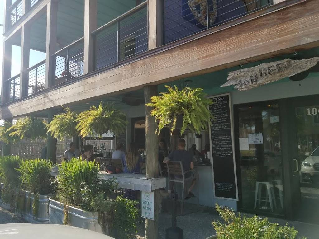 Lowlife Bar | restaurant | 106 E Hudson Ave, Folly Beach, SC 29439, USA | 8436330460 OR +1 843-633-0460