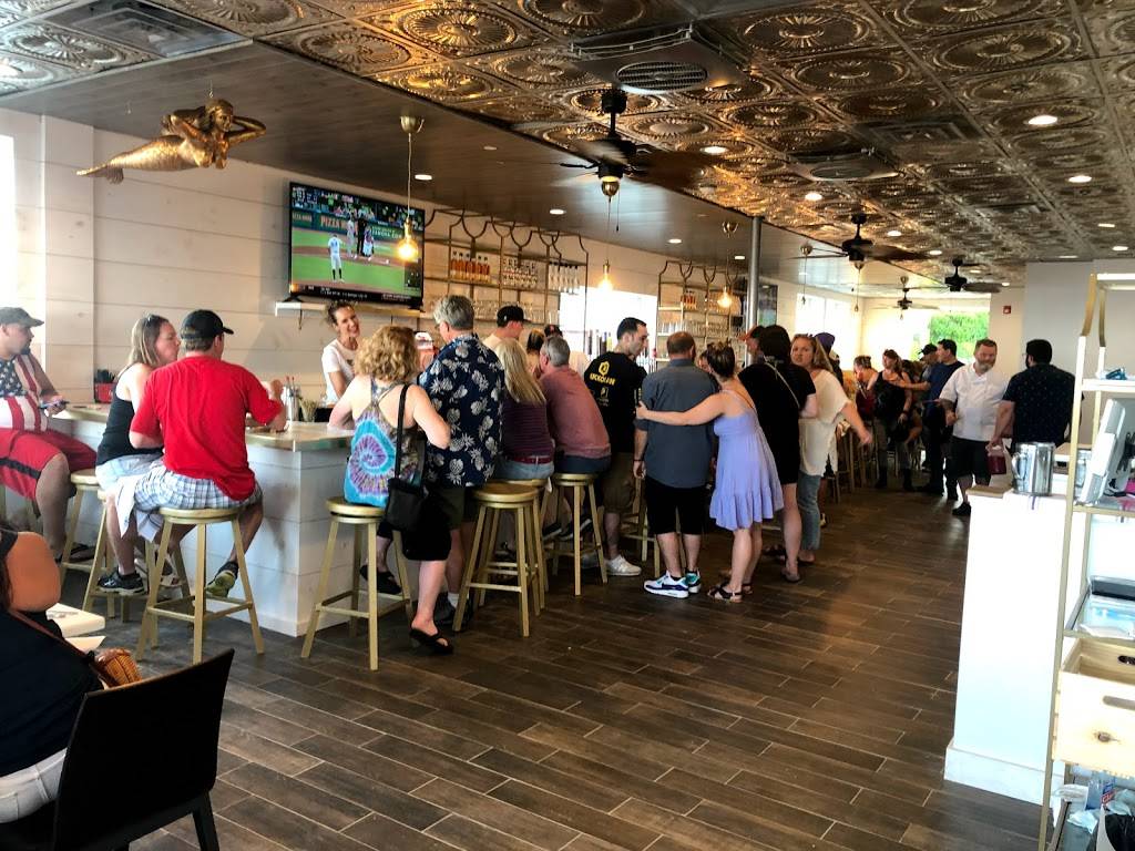 The Parrot | restaurant | 1 Hull Shore Dr, Hull, MA 02045, USA | 7812149300 OR +1 781-214-9300