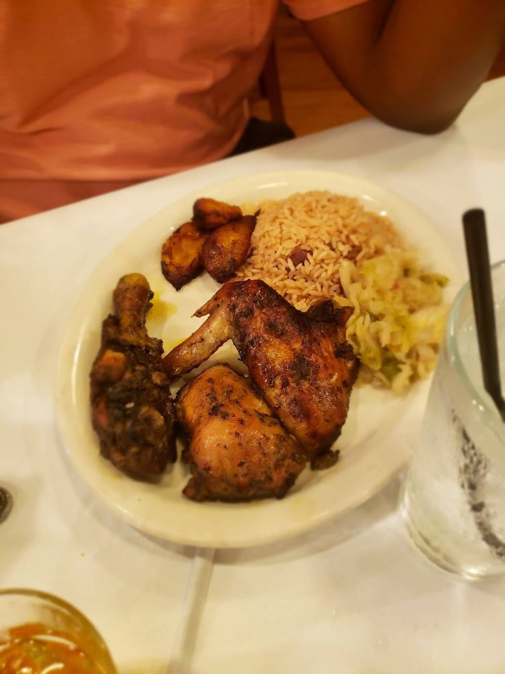 Curry n Jerk | restaurant | 126 Monroe Ave, Memphis, TN 38103, USA | 9014808380 OR +1 901-480-8380