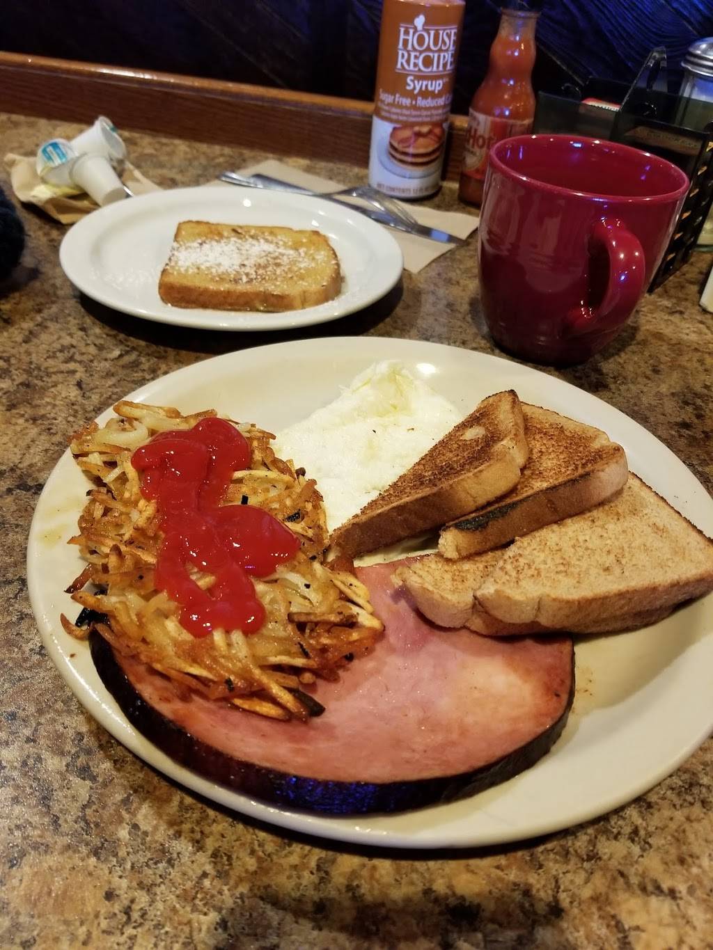 Rosarias Diner | restaurant | 591 Rodman St, Fall River, MA 02721, USA | 5083249454 OR +1 508-324-9454