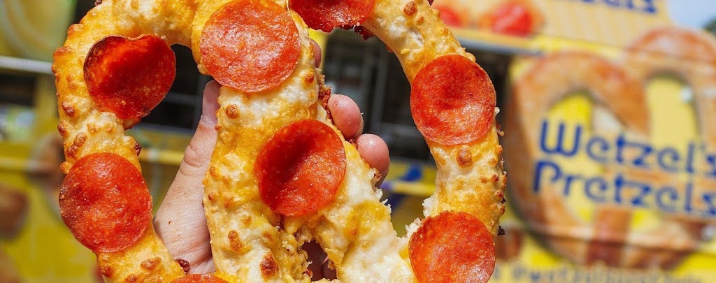 Wetzels Pretzels | bakery | 8401 Gateway Blvd W Space E05D, El Paso, TX 79925, USA | 9152890387 OR +1 915-289-0387