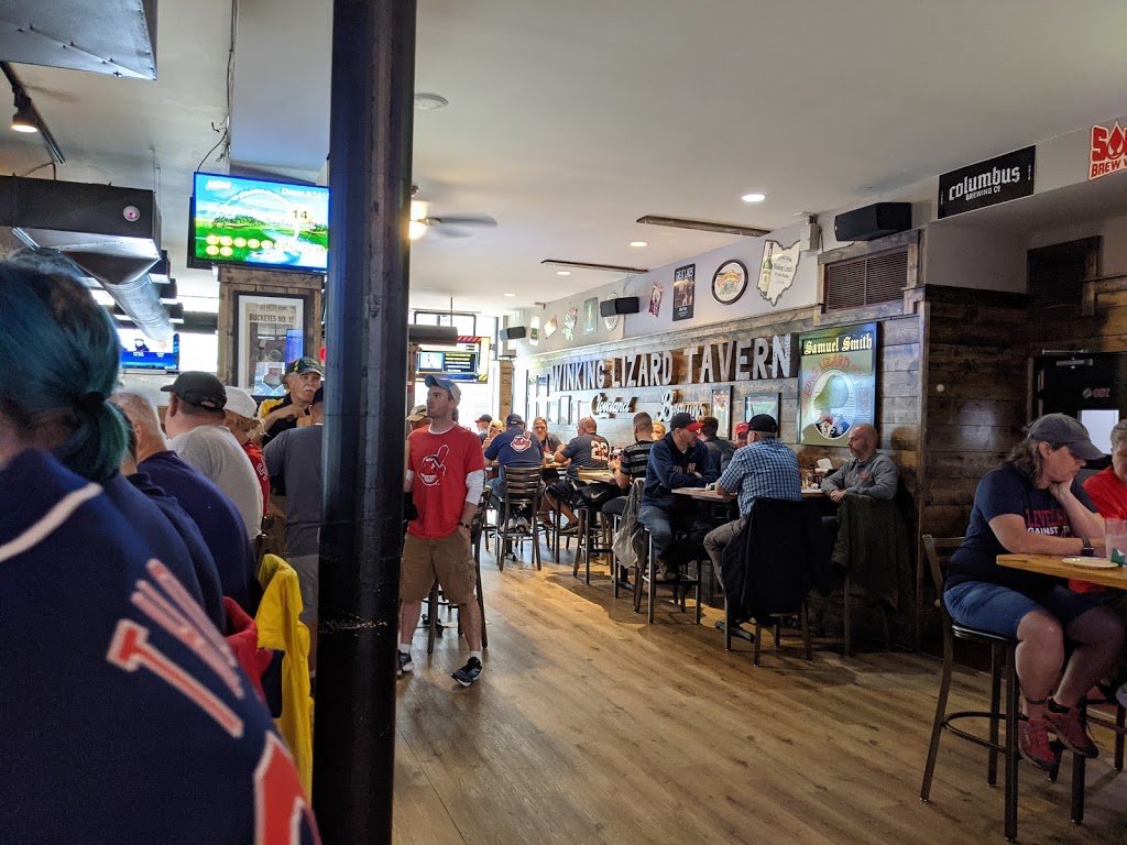 Winking Lizard Gateway | restaurant | 811 Huron Rd E, Cleveland, OH 44115, USA | 2165890313 OR +1 216-589-0313