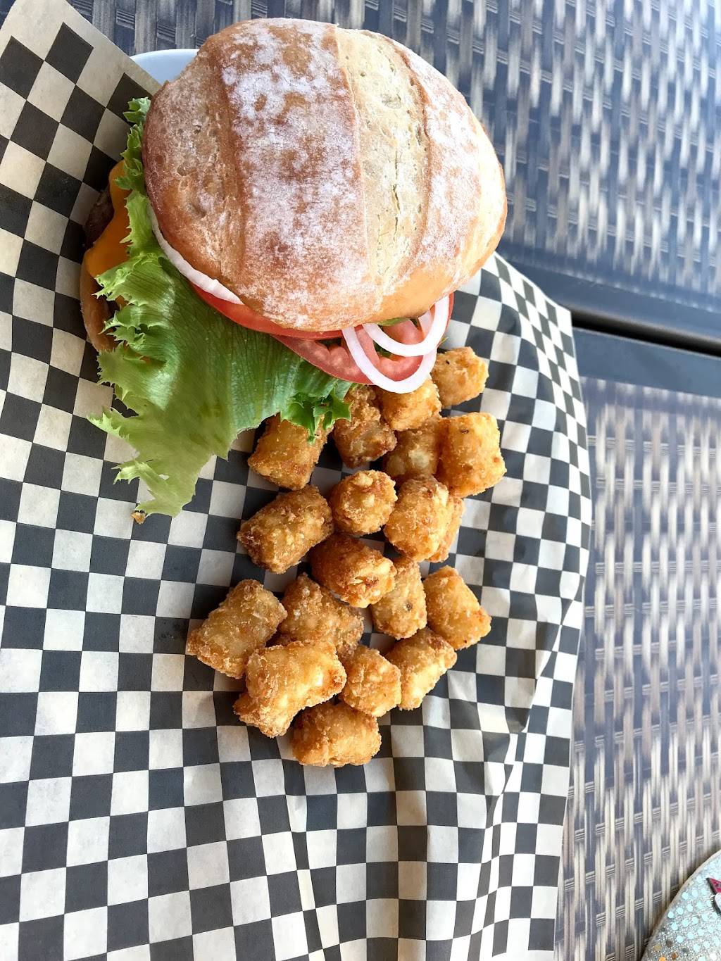 The Clubhouse Restaurant at Alderbrook | restaurant | 330 E Country Club Drive East, Union, WA 98592, USA | 3608982560 OR +1 360-898-2560