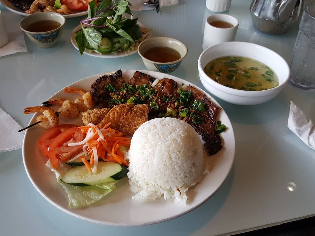 Phở Kim | restaurant | 2204 SE 82nd Ave, Portland, OR 97216, USA | 5039542535 OR +1 503-954-2535