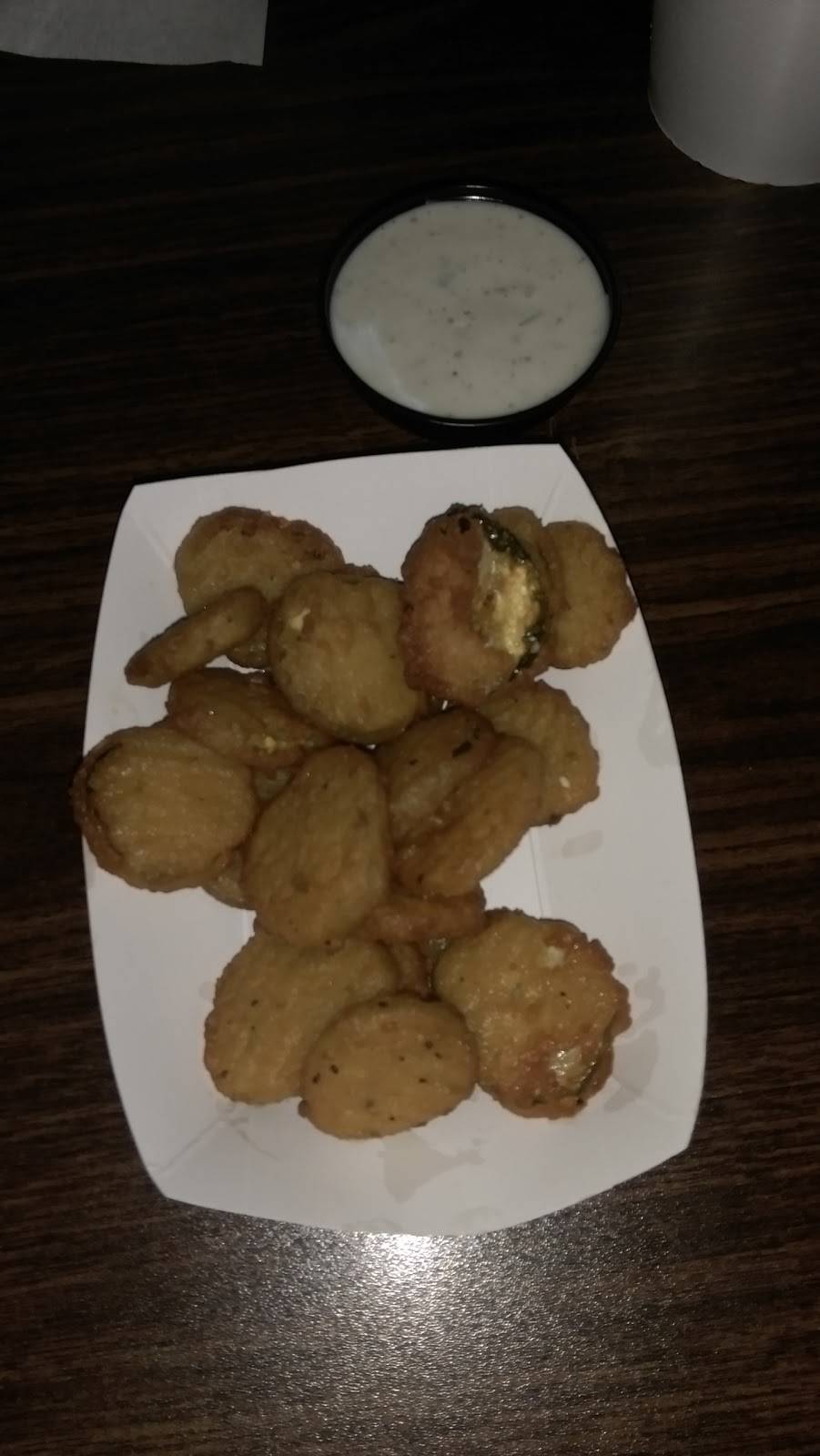 Riverbend Billiards & Grill | restaurant | 909 E Broadway, Alton, IL 62002, USA | 6184624435 OR +1 618-462-4435