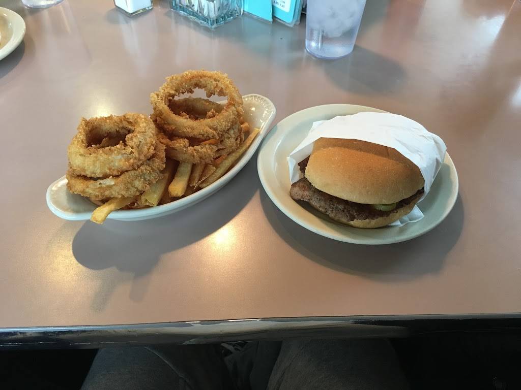 Winsteads Restaurants | restaurant | 10711 Roe Ave, Overland Park, KS 66207, USA | 9136497755 OR +1 913-649-7755