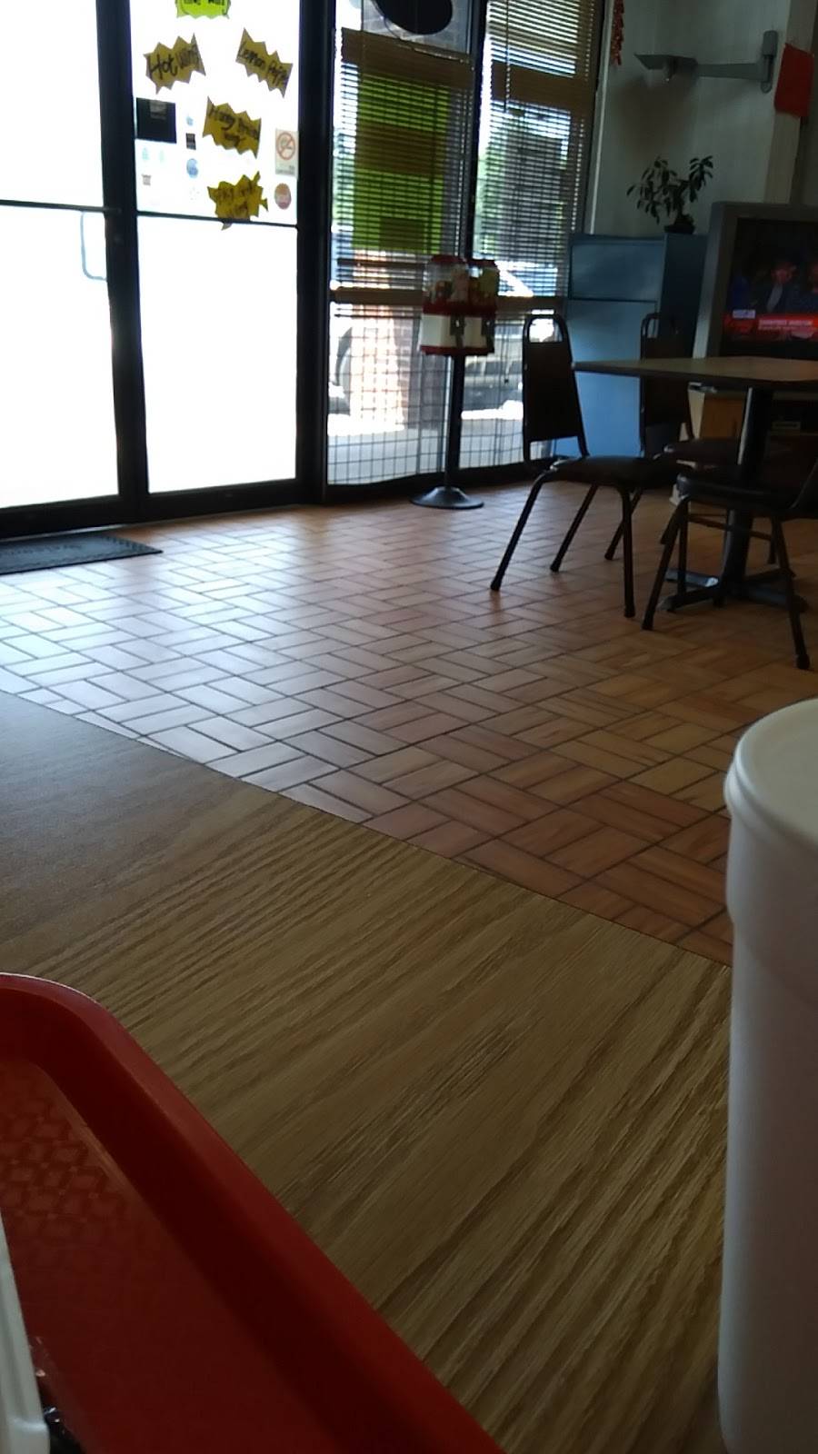 Lucky China | restaurant | 4221 Mercer University Dr # 4, Macon, GA 31204, USA | 4784768012 OR +1 478-476-8012