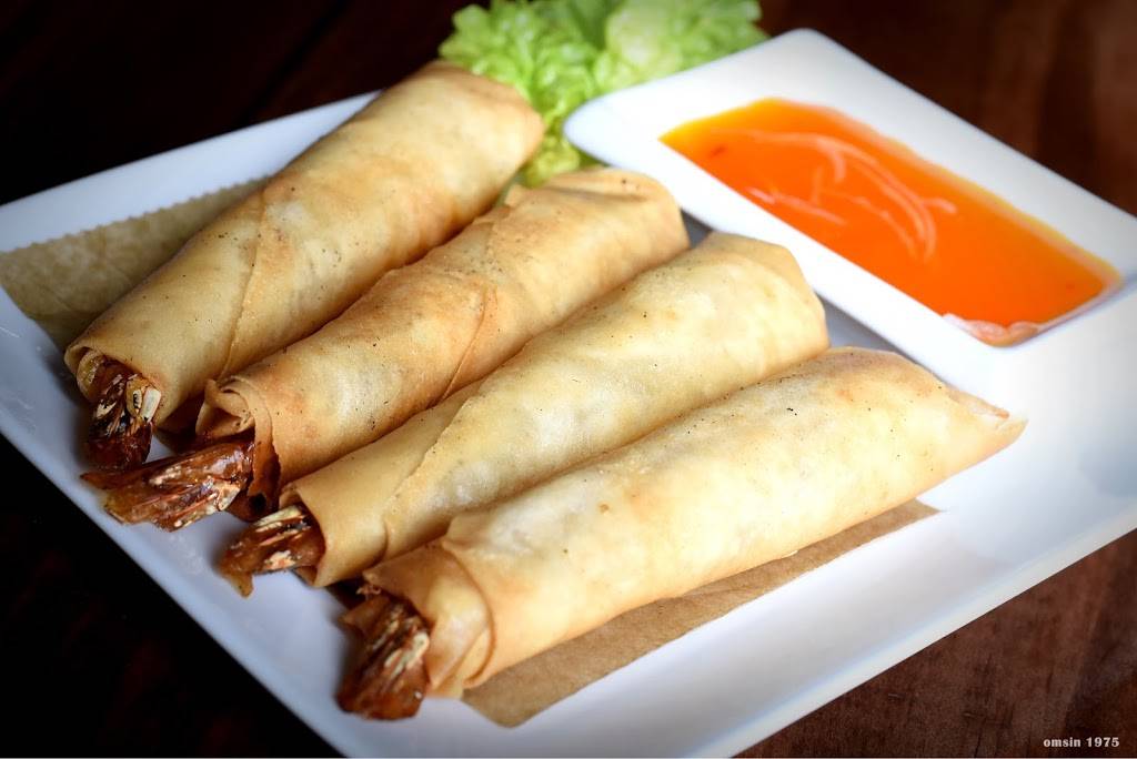 Kinnaree Thai Kitchen | restaurant | 2415 N Ashland Ave, Chicago, IL 60614, USA | 7736665455 OR +1 773-666-5455