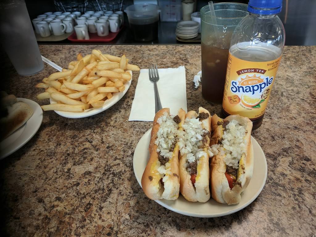 Wein-O-Rama | restaurant | 1009 Oaklawn Ave, Cranston, RI 02920, USA | 4019434990 OR +1 401-943-4990