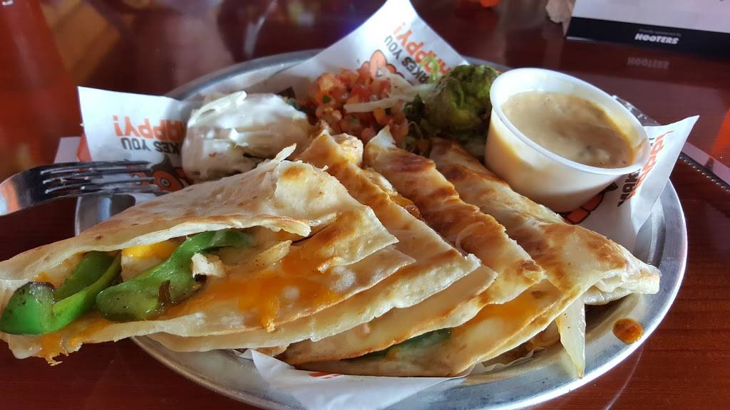 Hooters | meal takeaway | 400 Cahaba Valley Rd, Pelham, AL 35124, USA | 2056829464 OR +1 205-682-9464