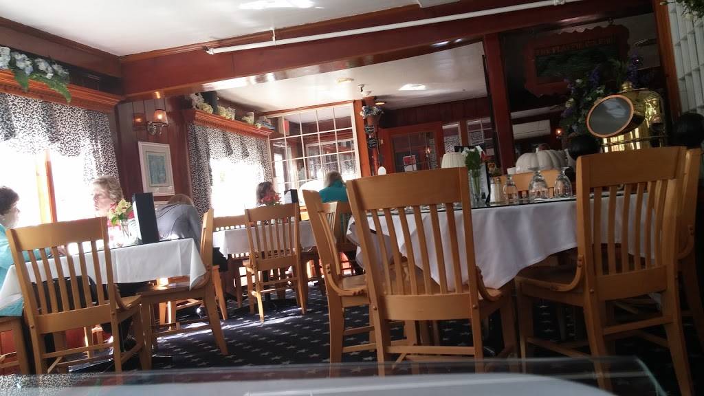 Dolphin Restaurant | restaurant | 3250 Main St, Barnstable, MA 02630, USA | 5083626610 OR +1 508-362-6610