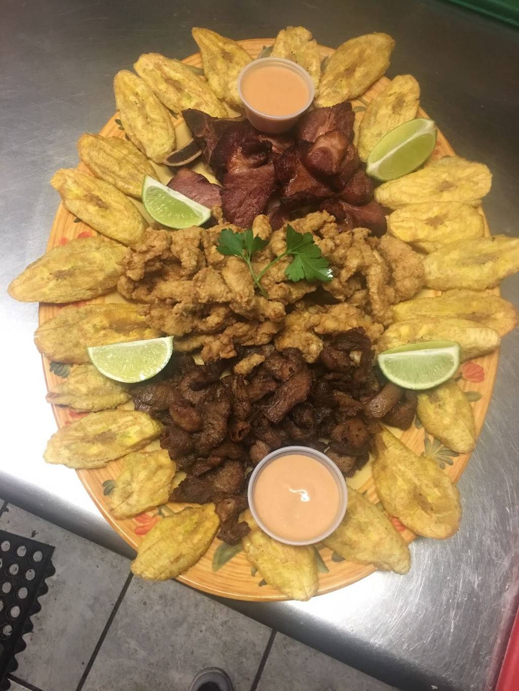 Aqua Lounge | restaurant | 963 Broad St, Providence, RI 02907, USA | 4012653073 OR +1 401-265-3073