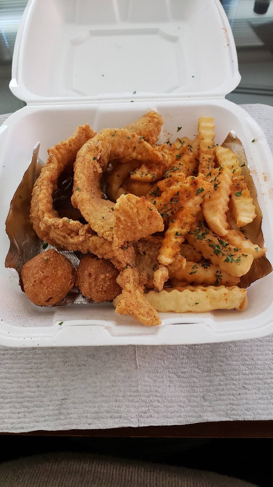 Shrimp Lips | restaurant | 1622 Parsons Ave, Columbus, OH 43207, USA | 6145960720 OR +1 614-596-0720