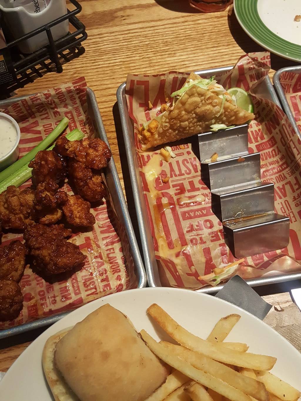 Applebees Grill + Bar | restaurant | 4721 U.S. 9, Howell, NJ 07731, USA | 7329619400 OR +1 732-961-9400