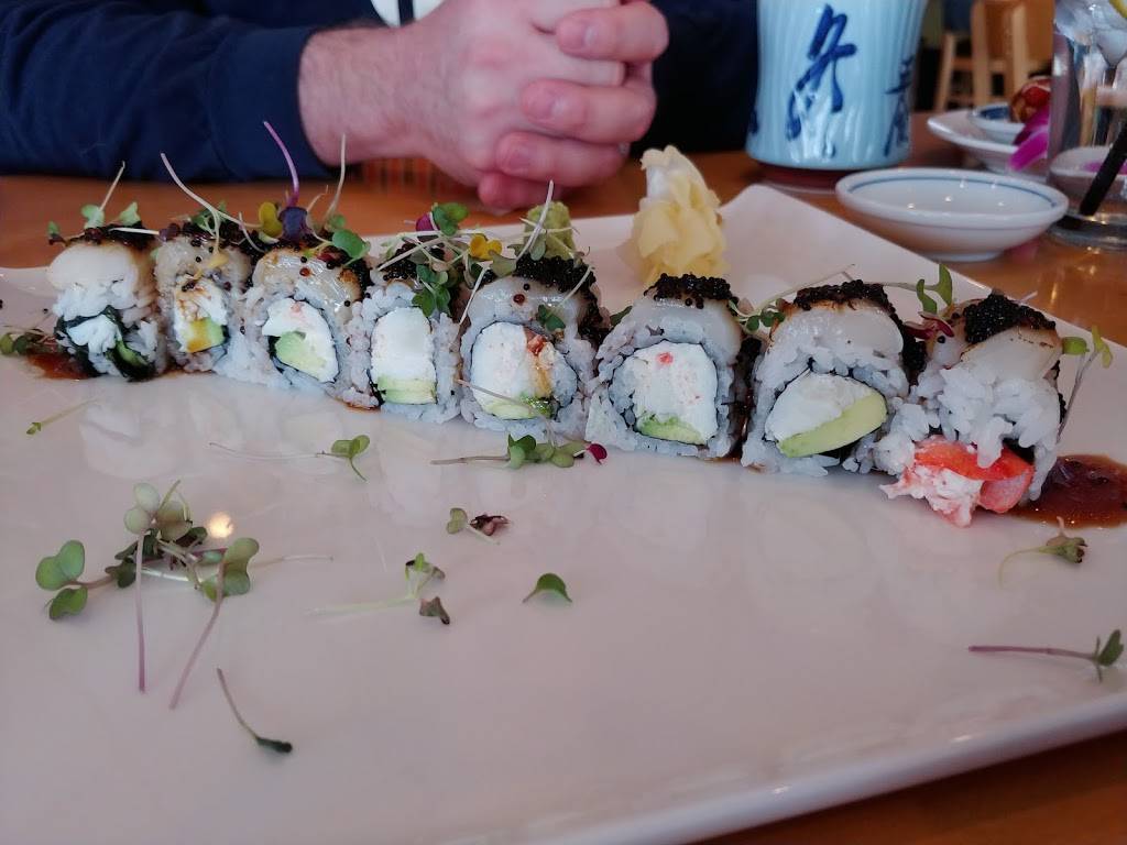 Sushi Ukai | restaurant | 281 Rice Lake Square, Wheaton, IL 60189, USA | 6302218986 OR +1 630-221-8986