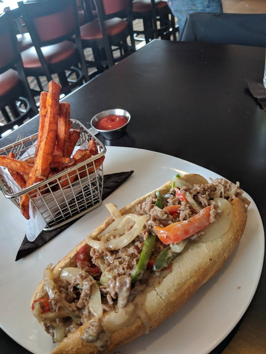 110 Grill - Stratham | restaurant | 19 Portsmouth Ave, Stratham, NH 03885, USA | 6037775110 OR +1 603-777-5110