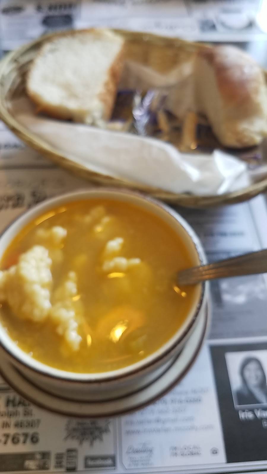 Crown Point Cafe Inc | cafe | 620 E North St, Crown Point, IN 46307, USA | 2196638360 OR +1 219-663-8360