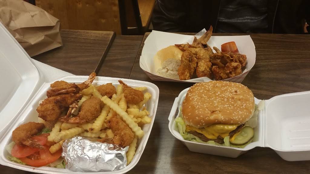 Jakes Pup In the Ruf | meal takeaway | 4401 N Sheridan Rd, Chicago, IL 60640, USA | 7737281188 OR +1 773-728-1188