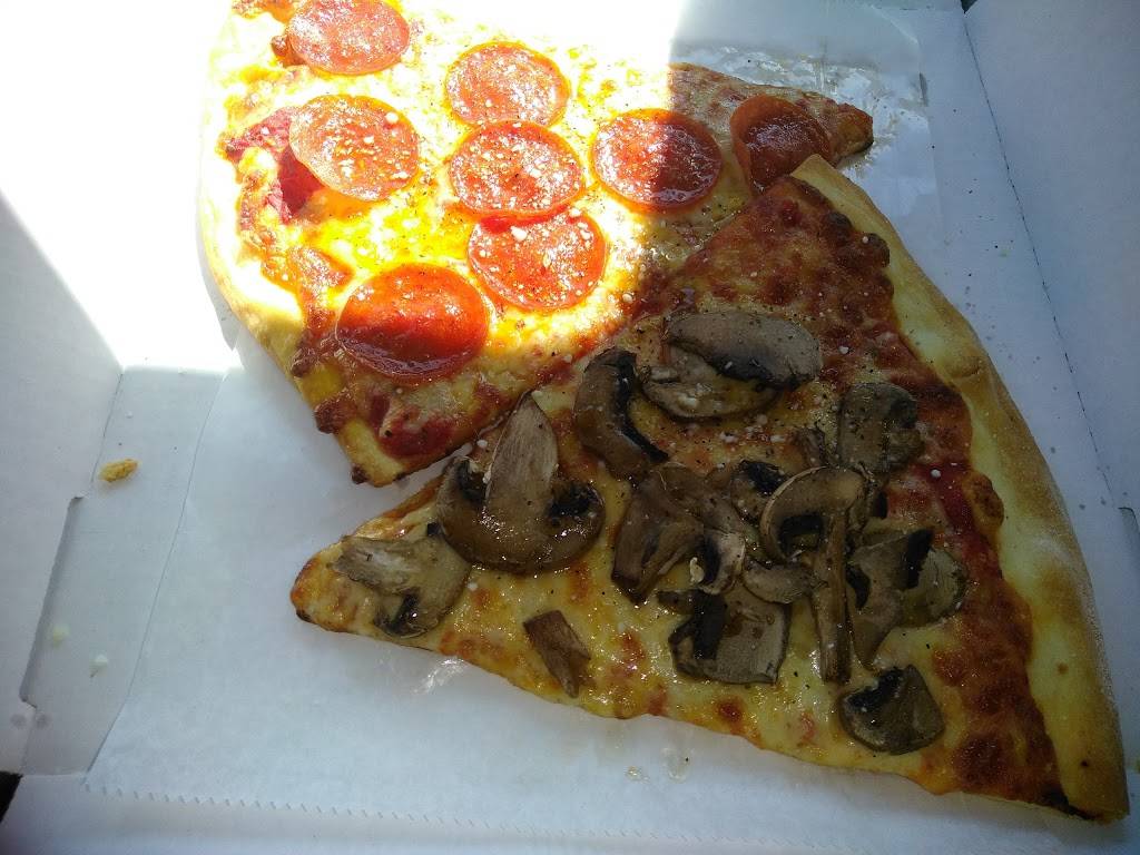 Ganellos Pizza Company | restaurant | 1431 Peterson Rd, Libertyville, IL 60048, USA | 8475493140 OR +1 847-549-3140