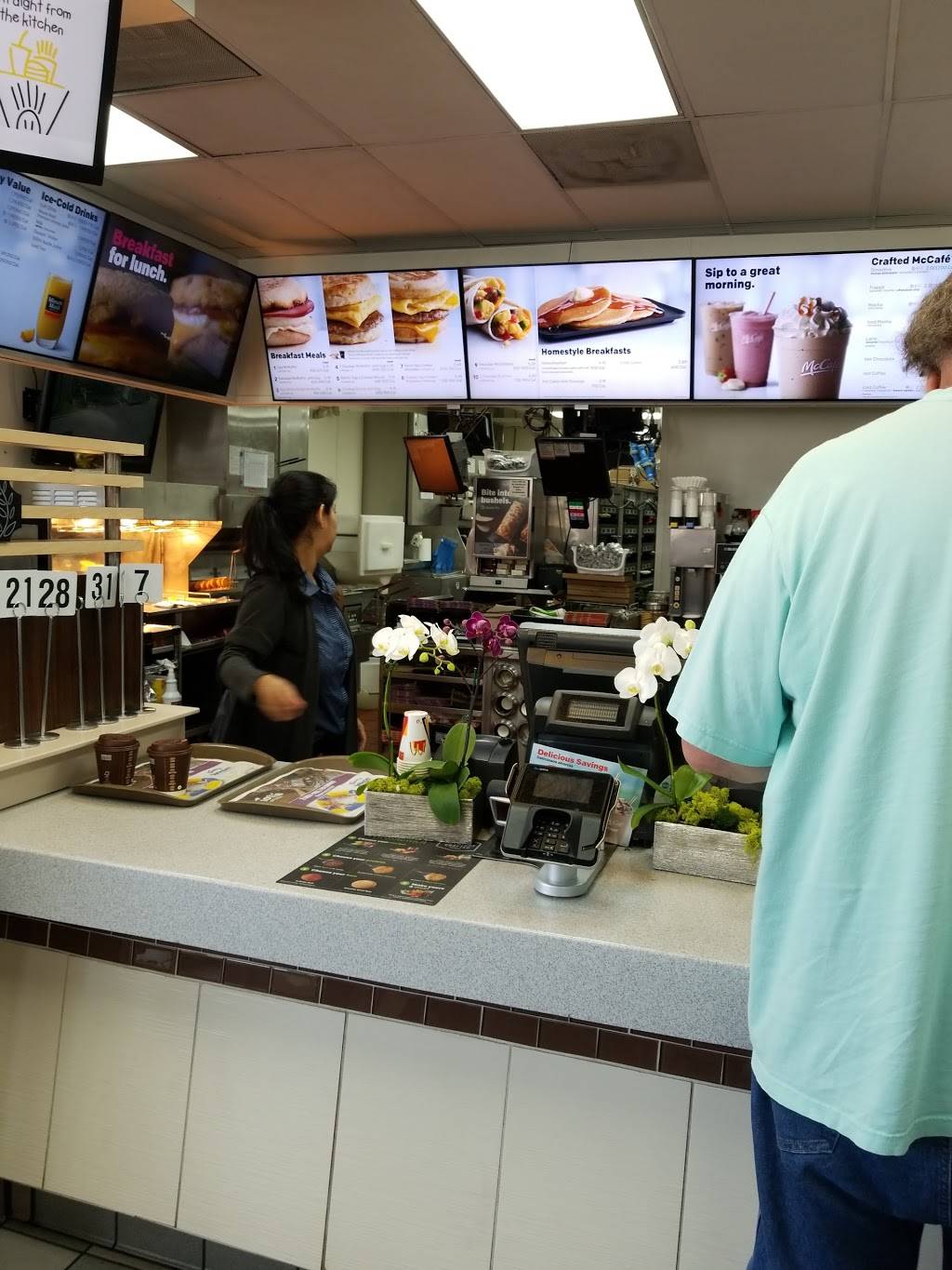 McDonalds | cafe | 860 S Indian Hill Blvd, Claremont, CA 91711, USA | 9094824996 OR +1 909-482-4996