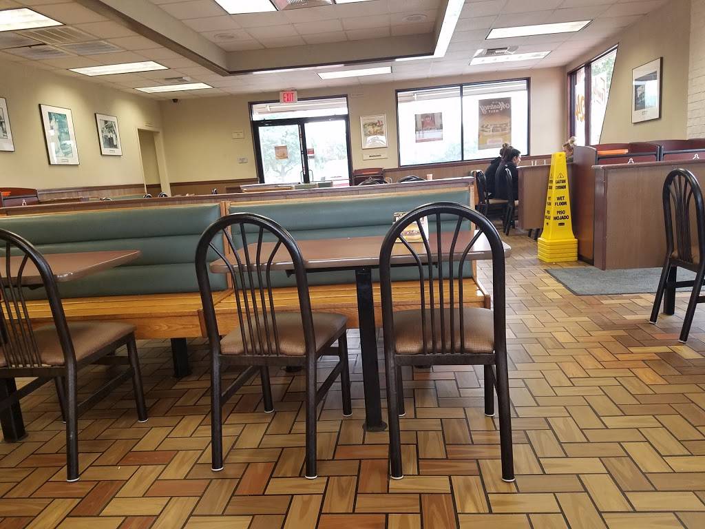 Whataburger | restaurant | 8850 N Stemmons Fwy, Dallas, TX 75247, USA | 2149059014 OR +1 214-905-9014