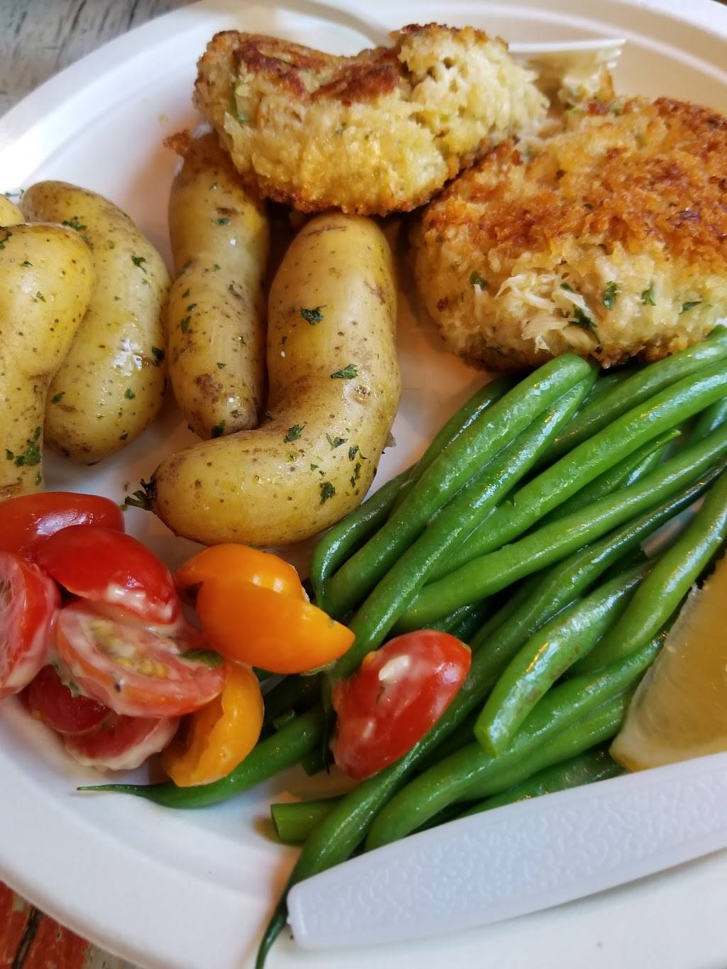 Bostwicks Chowder House | restaurant | 277 Pantigo Rd, East Hampton, NY 11937, USA | 6313241111 OR +1 631-324-1111