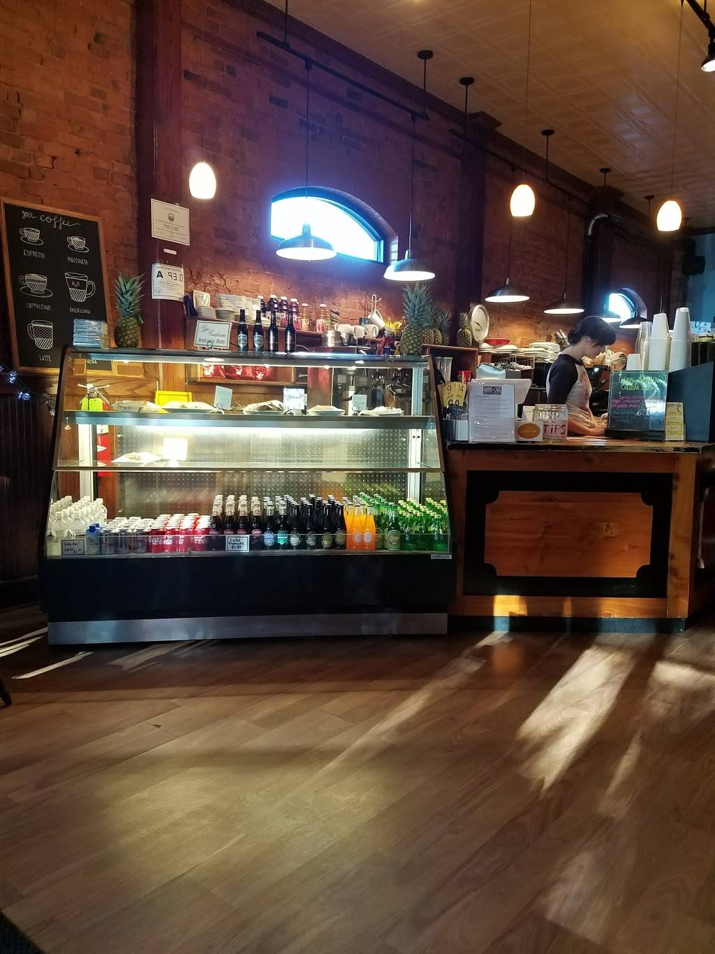 Grind Cafe | restaurant | 136 W Union St, Morganton, NC 28655, USA | 8284304343 OR +1 828-430-4343