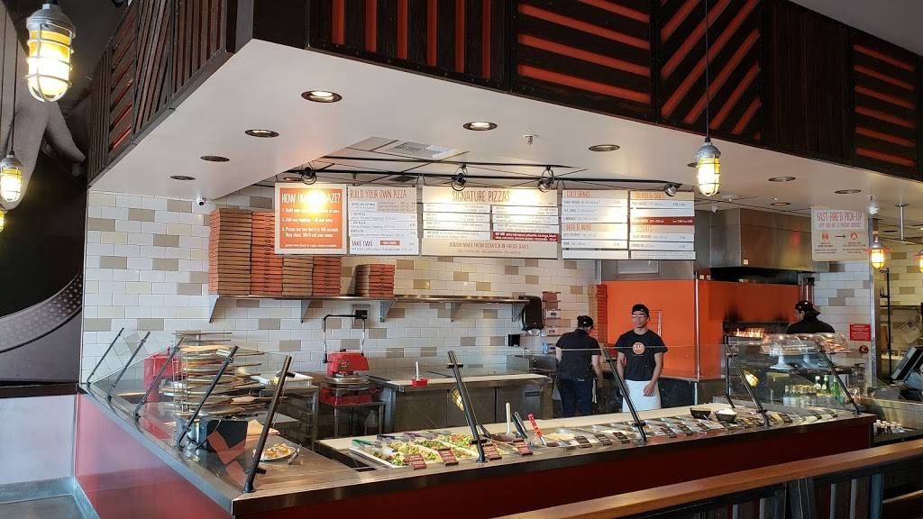 Blaze Pizza | meal takeaway | 5353 Almaden Expy, San Jose, CA 95118, USA | 4083801221 OR +1 408-380-1221