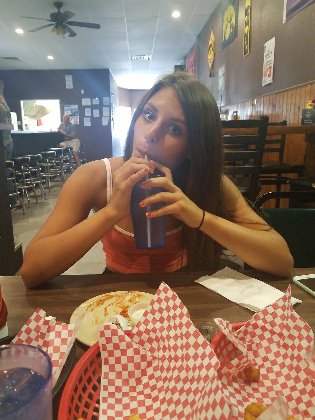 Herez 2 U Too | restaurant | 108 E 1st St, Sumner, IA 50674, USA | 5635788430 OR +1 563-578-8430