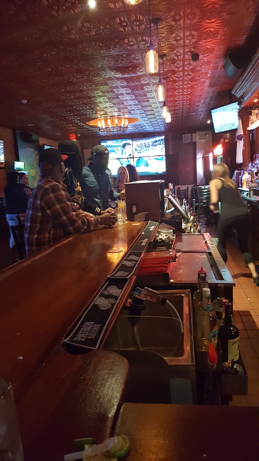 Bricks & Barley Tavern | restaurant | 441 Howe Ave, Shelton, CT 06484, USA | 2035138163 OR +1 203-513-8163