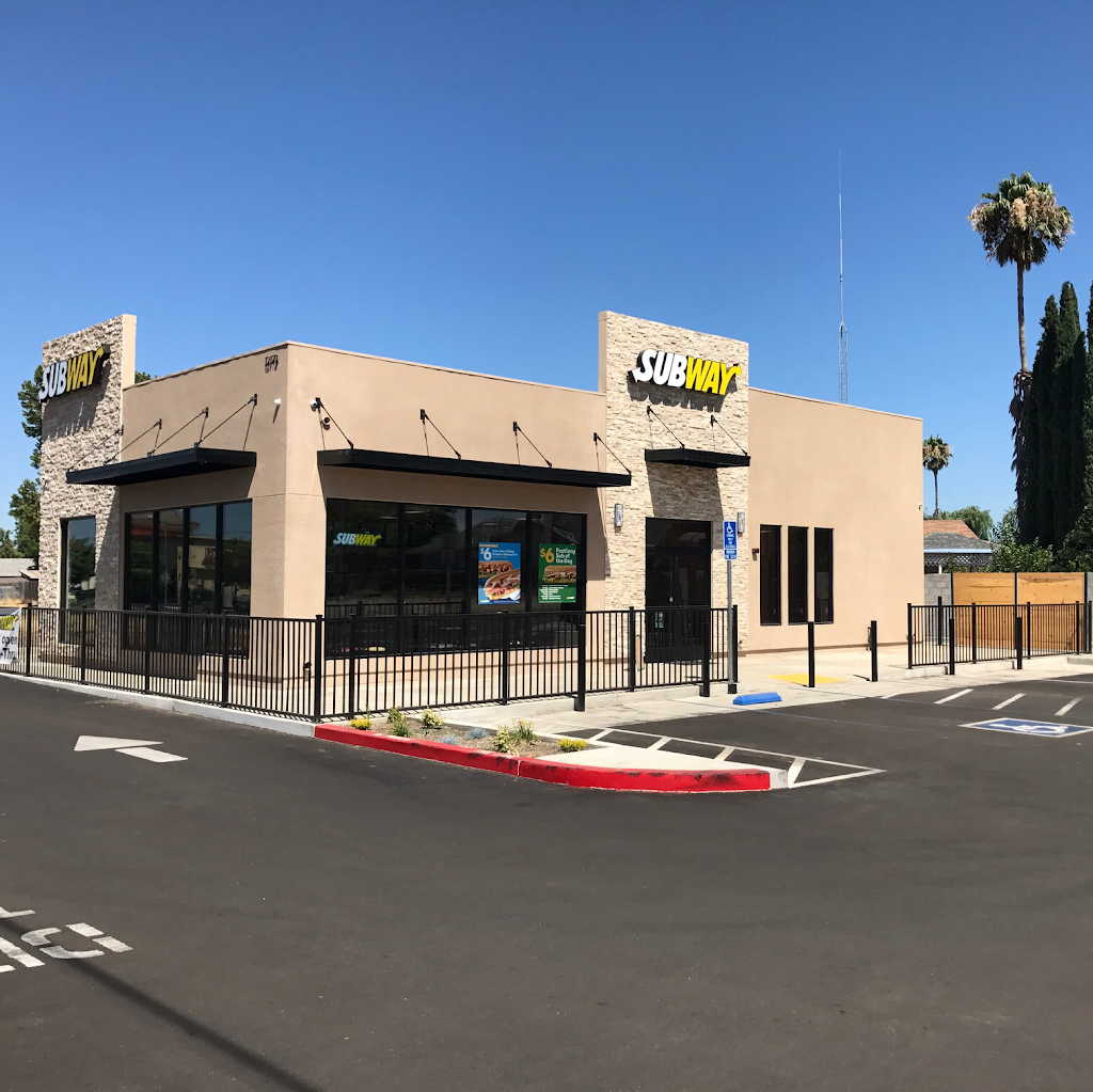 Subway | restaurant | 12173 Yosemite Blvd, Waterford, CA 95386, USA | 2098745100 OR +1 209-874-5100