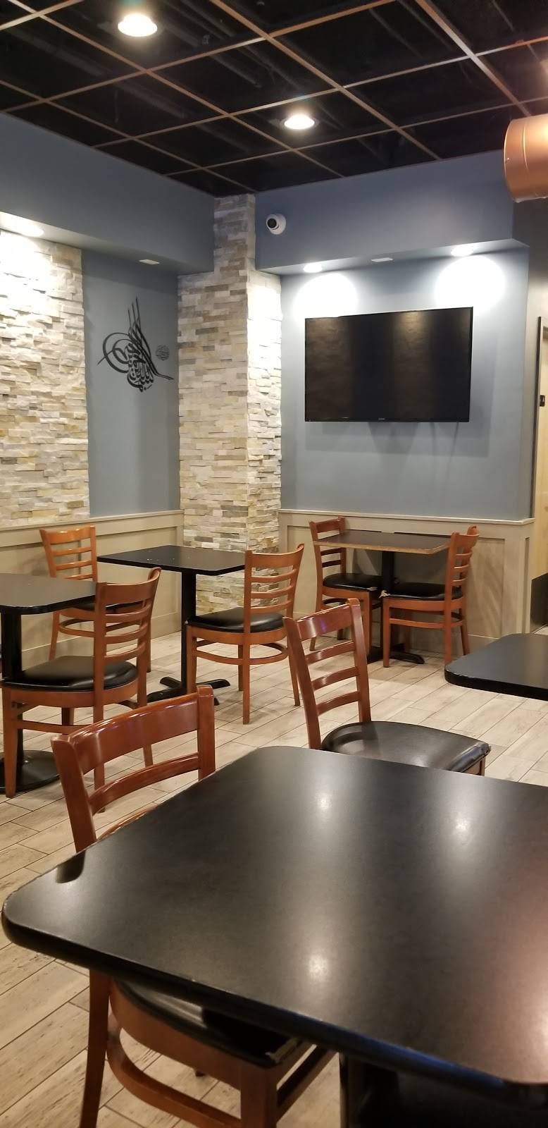 Ghareeb Nawaz | restaurant | 807 West Roosevelt Road, Chicago, IL 60608, USA | 3124330123 OR +1 312-433-0123