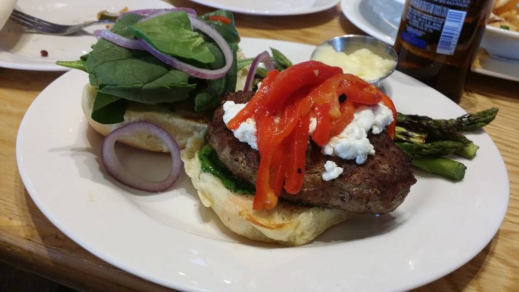 Triangle Char & Bar | restaurant | 828 Savannah Hwy, Charleston, SC 29407, USA | 8433771300 OR +1 843-377-1300