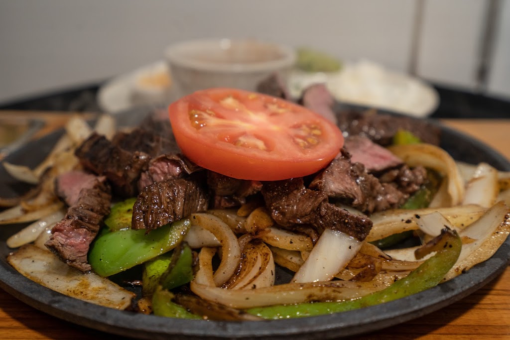 Little Bs Grill | restaurant | 14029 AR-5 South, Norfork, AR 72658, USA | 8704990483 OR +1 870-499-0483