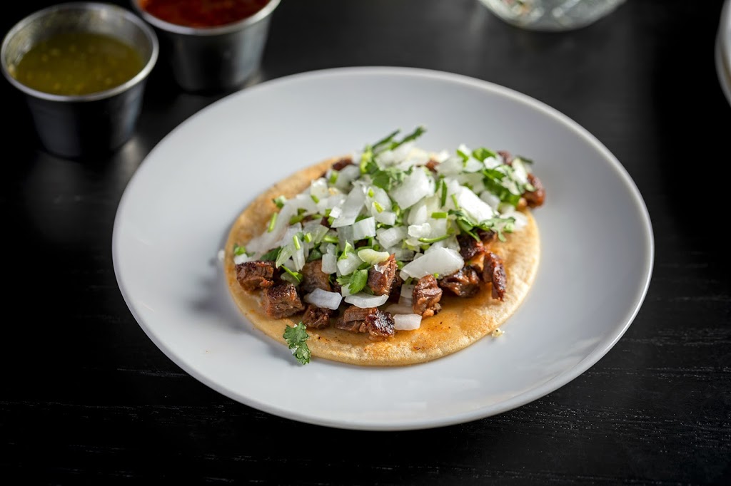 Bàrbaro Taqueria | restaurant | 2525 W North Ave, Chicago, IL 60647, USA | 7736978913 OR +1 773-697-8913