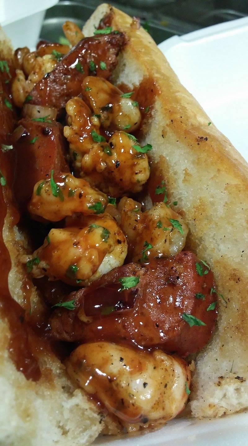 The Tackle Box Southern Seafood & More | restaurant | 17620 Bellflower Blvd, Bellflower, CA 90706, USA | 5628040736 OR +1 562-804-0736