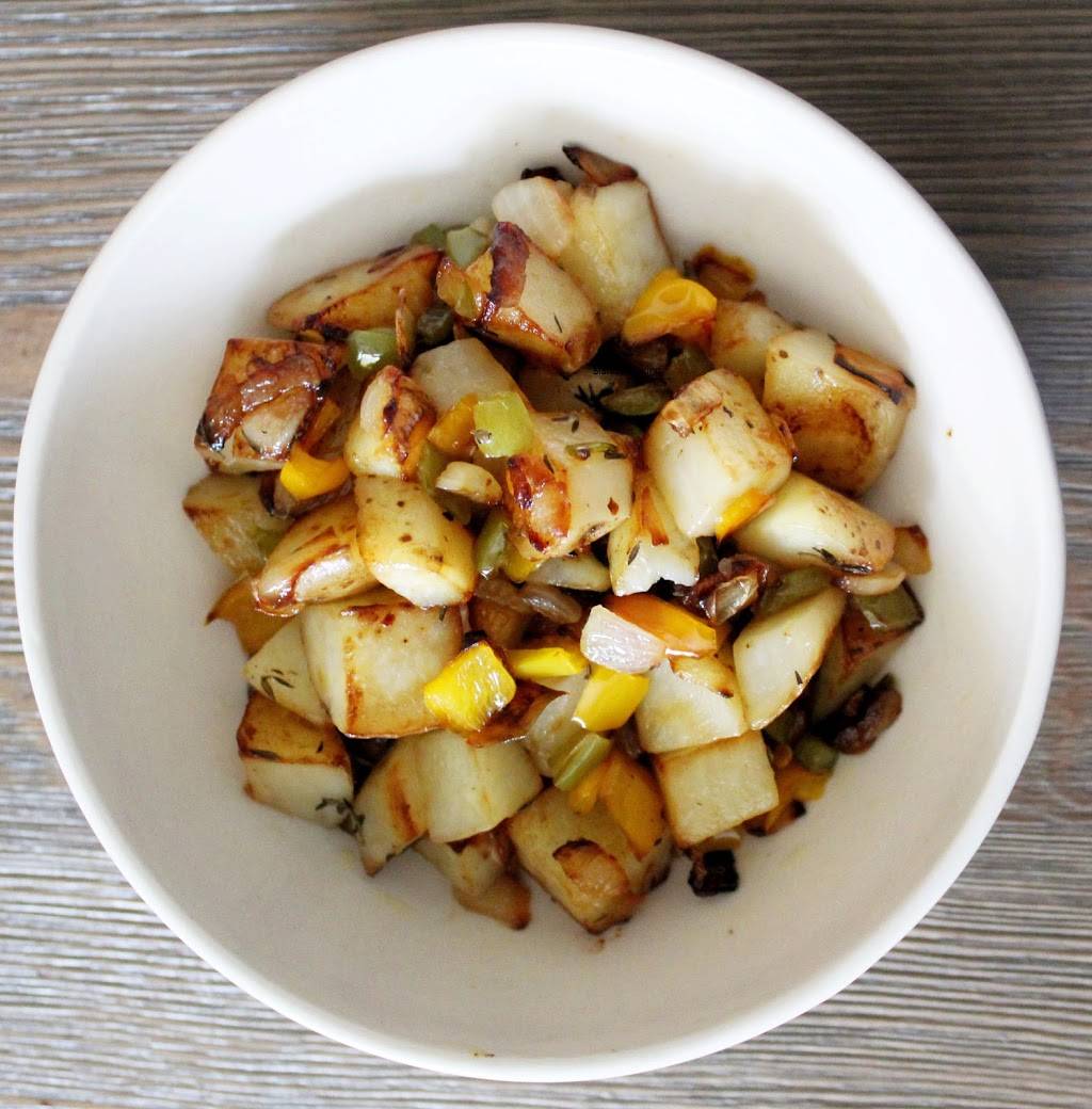 Sians Caribbean Kitchen | restaurant | 1202 Market St, Harrisburg, PA 17103, USA | 7864754342 OR +1 786-475-4342