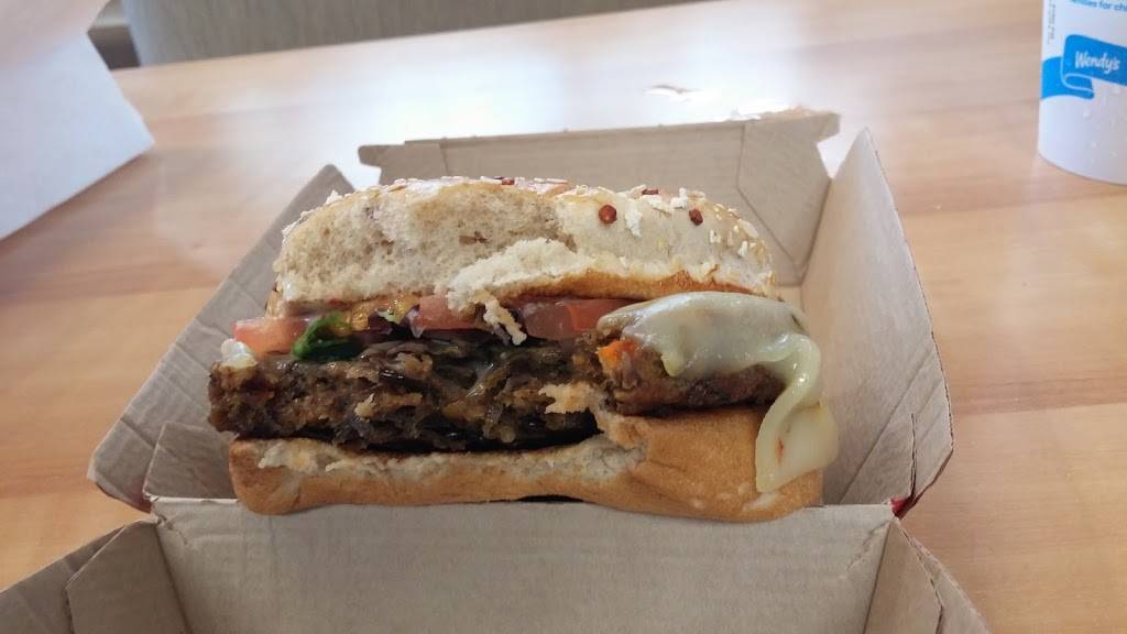 Wendys | restaurant | 5047 Tuttle Crossing Blvd, Dublin, OH 43016, USA | 6147980033 OR +1 614-798-0033