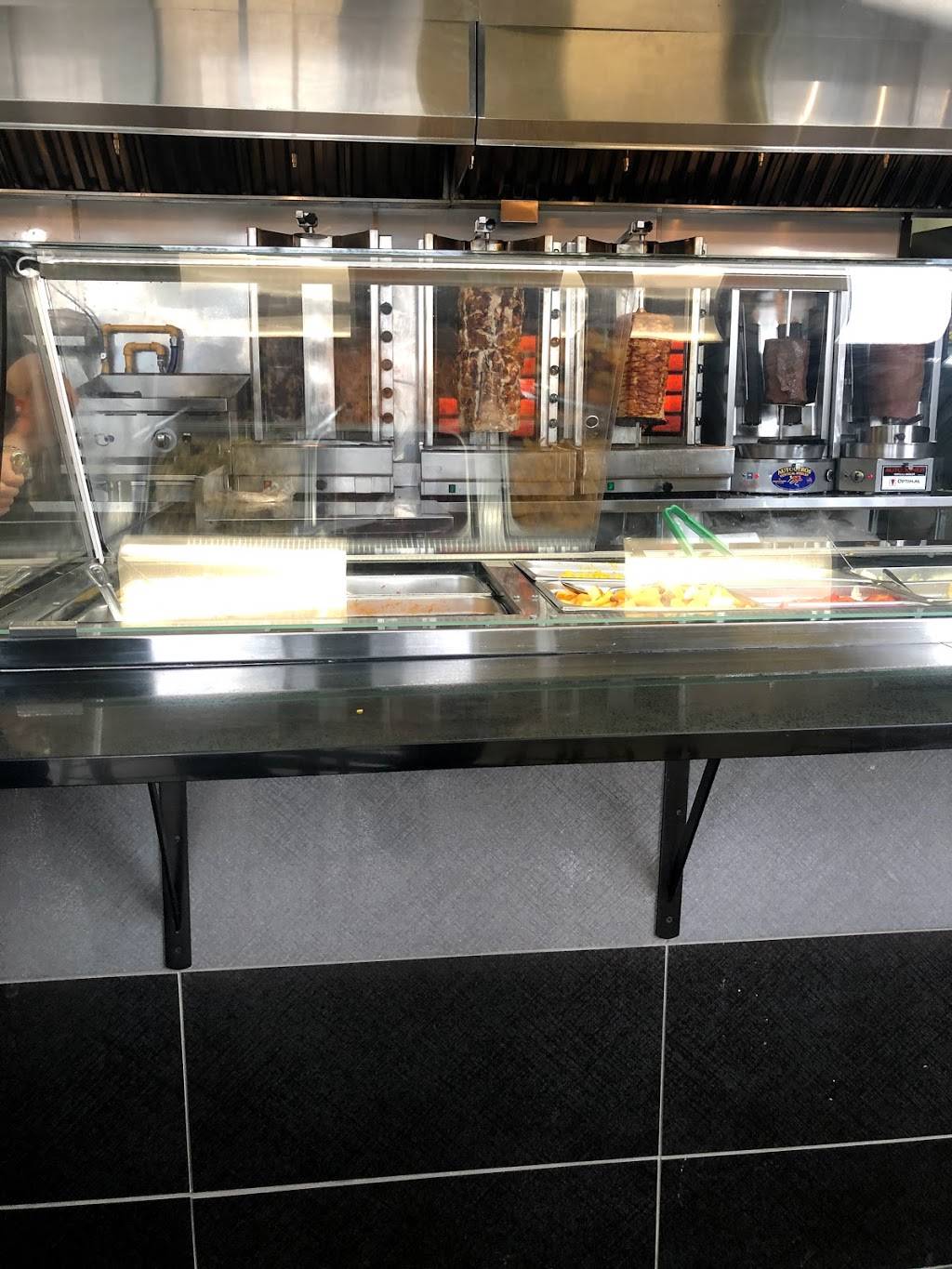 Shawarma Express | restaurant | 2901 Bd St Joseph, Drummondville, QC J2B 7P5, Canada | 8194791447 OR +1 819-479-1447