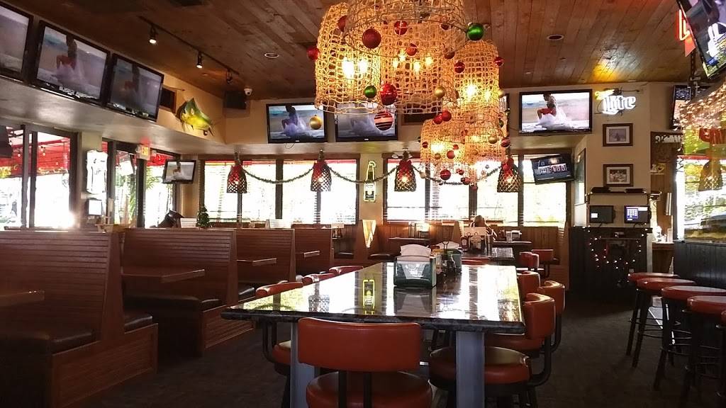 Quarterdeck Restaurants | restaurant | 3155 S University Dr, Davie, FL 33328, USA | 9544527676 OR +1 954-452-7676