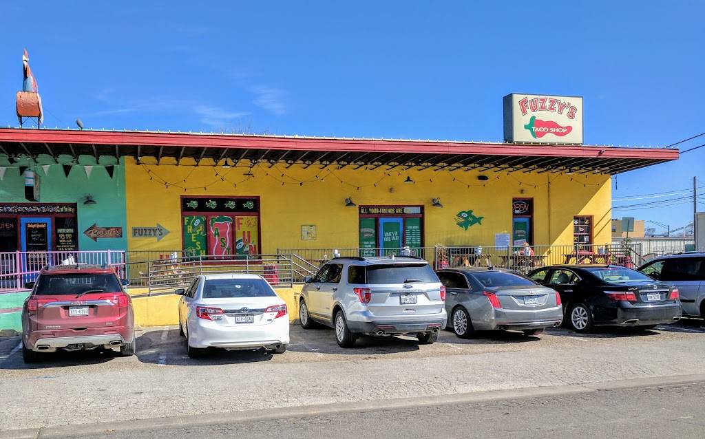 Fuzzys Taco Shop | restaurant | 115 Industrial St, Denton, TX 76201, USA | 9403808226 OR +1 940-380-8226