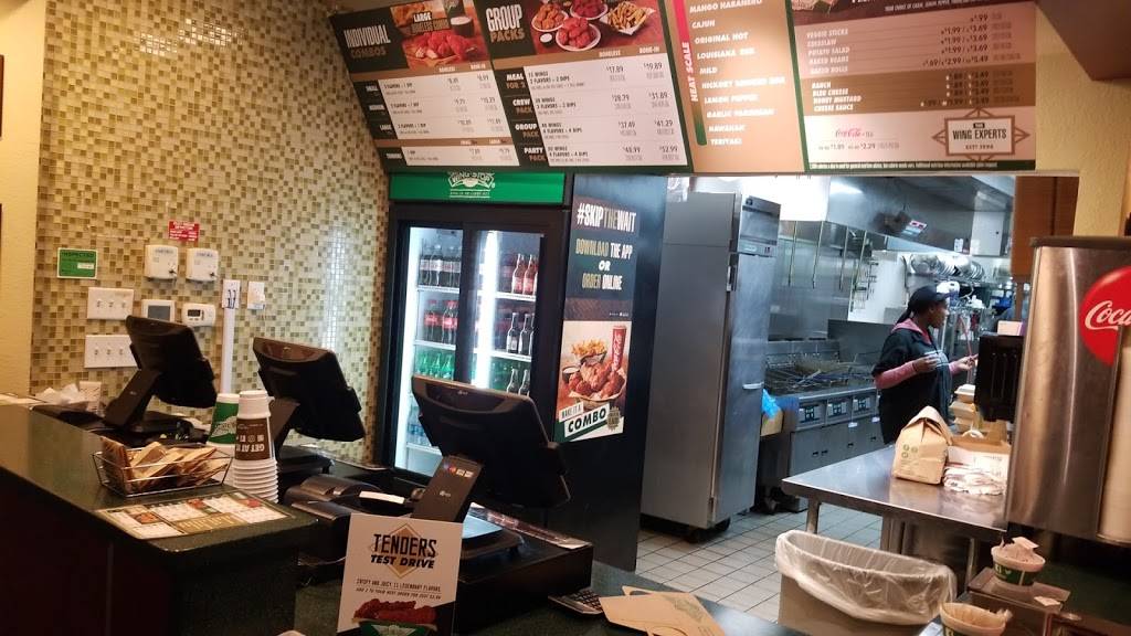 Wingstop | meal takeaway | 2836 Stelzer Rd, Columbus, OH 43219, USA | 6143379464 OR +1 614-337-9464