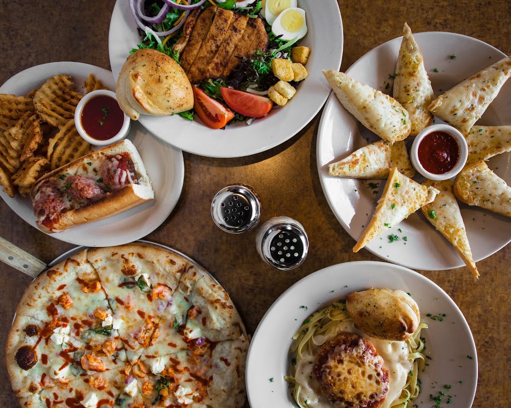 Sam & Louies Italian Restaurant & New York Pizzeria | restaurant | 2150 N State St, Iola, KS 66749, USA | 6203806900 OR +1 620-380-6900