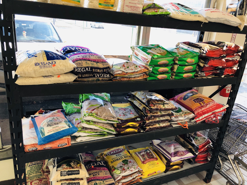 Halal Mart Skokie | restaurant | 5158 Main St, Skokie, IL 60077, USA | 8472130636 OR +1 847-213-0636