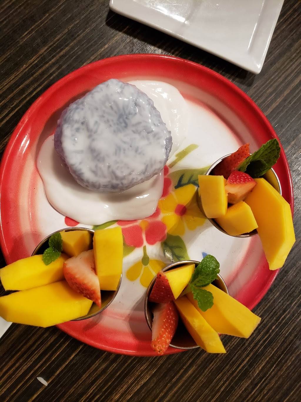 Baramee Thai Restaurant | restaurant | 354 W 6th St, San Pedro, CA 90731, USA | 3105219400 OR +1 310-521-9400