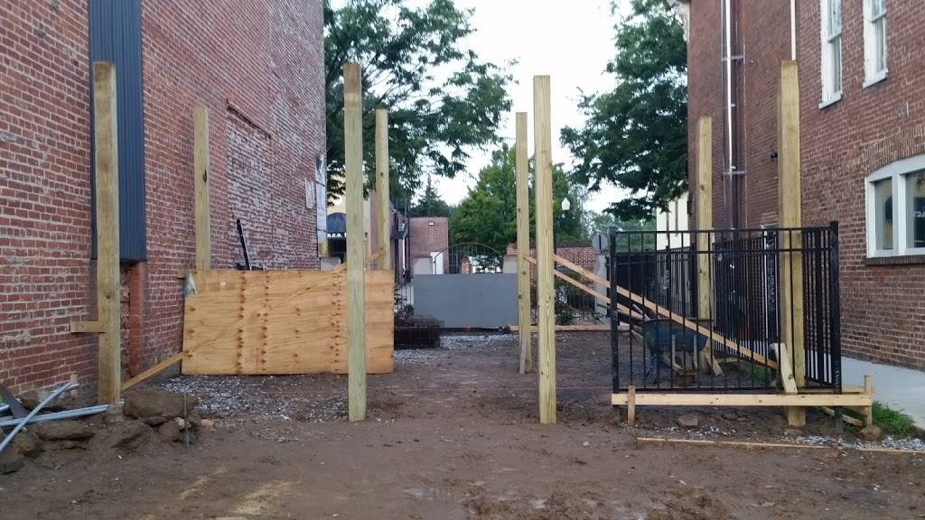 Artisan Wine Company | restaurant | 61 E Main St, Westminster, MD 21157, USA | 4108571511 OR +1 410-857-1511