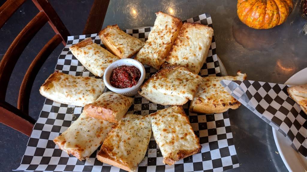 Hall Street Pizza Company | restaurant | 15917 SW Hall Blvd, Portland, OR 97224, USA | 5039682000 OR +1 503-968-2000